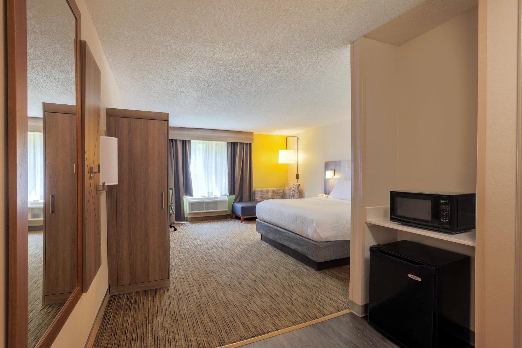 Holiday Inn Express Hotel & Suites Raleigh North - Wake Forest By Ihg Exterior foto